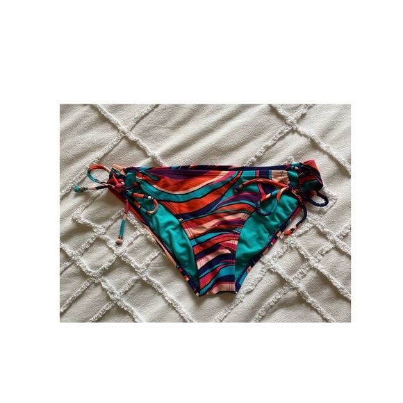 Roxy - Colorful Bikini Set - Picture 6 of 9